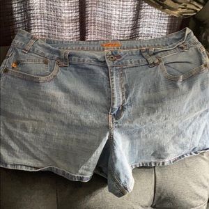 Zanadi jean shorts. Plus size